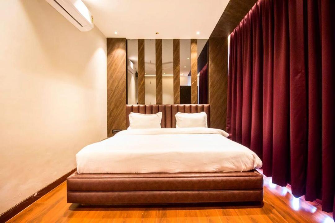 F3 Macau Villa Igatpuri Esterno foto